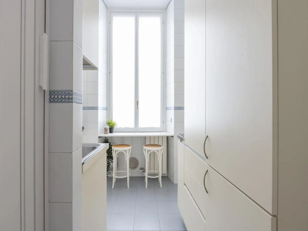The Best Rent - Gorgeous Two-Bedroom Apartment In Porta Nuova District Milán