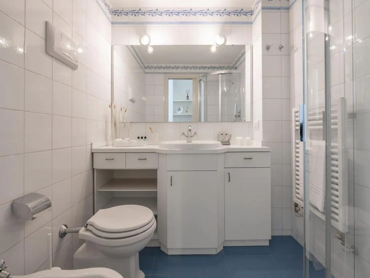 The Best Rent - Gorgeous Two-Bedroom Apartment In Porta Nuova District Milán