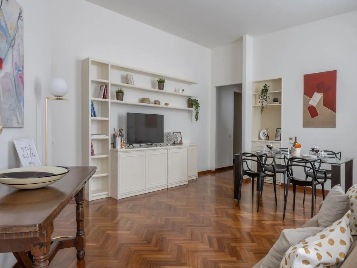 The Best Rent - Gorgeous Two-Bedroom Apartment In Porta Nuova District Milan Italy